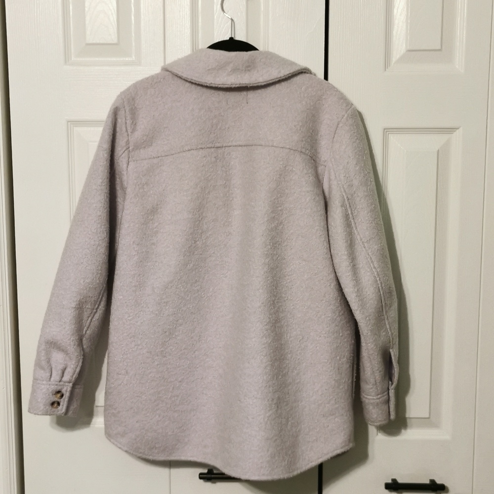 Shacket - Picture 3 of 3